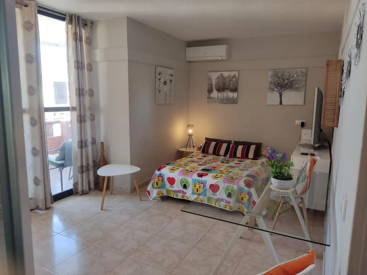 Las Palmeras, 893 Fuengirola 0*,  İspanya