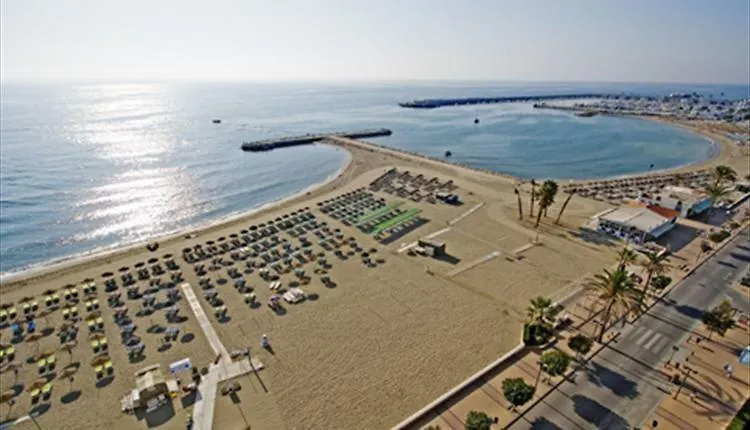 Las Palmeras, 893 Fuengirola 0*,  İspanya